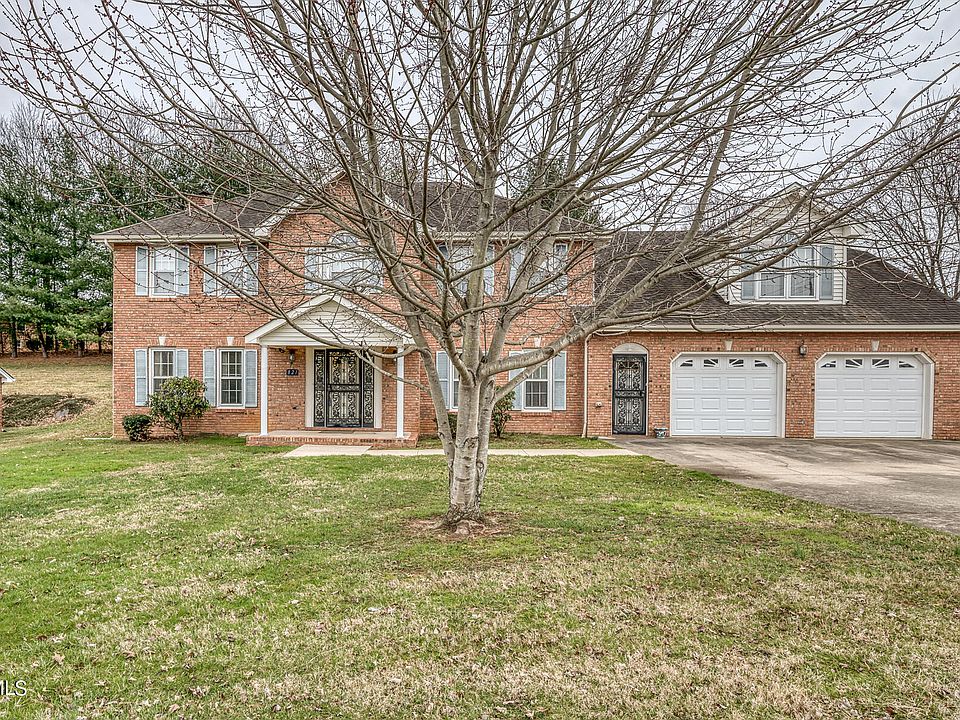 1st image of 821 Regency Dr