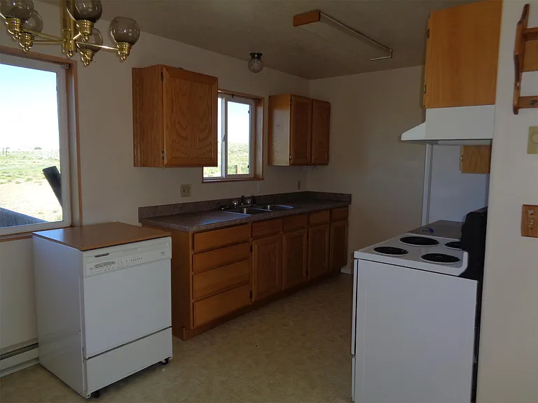 143 Meadow Lark Ln — Photo 6