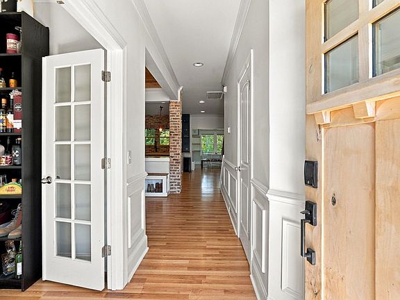 5th image of 1004 Maccoa Dr.