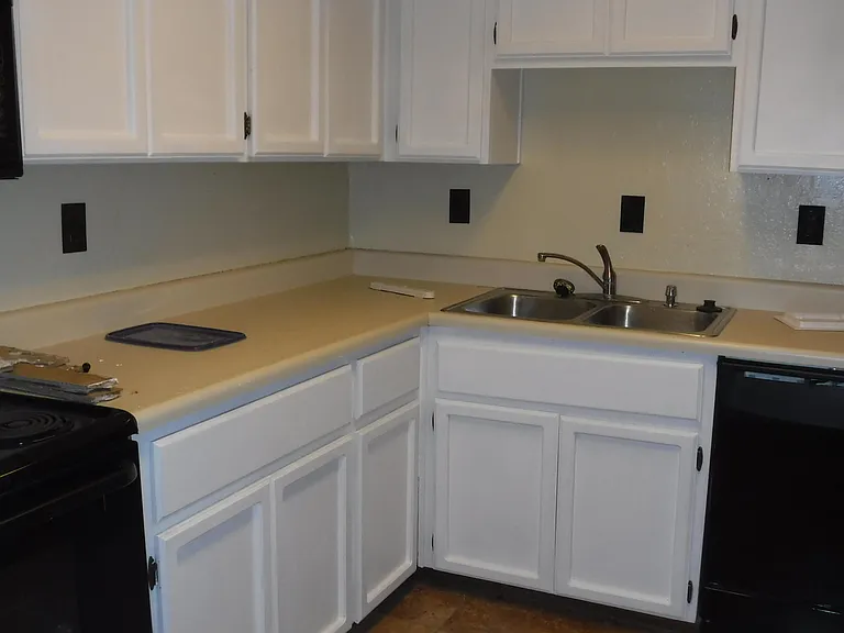 1302 E Maryland Ave #5 — Photo 6