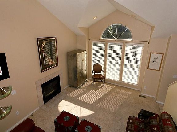 3rd image of 4225 E 28th Ave