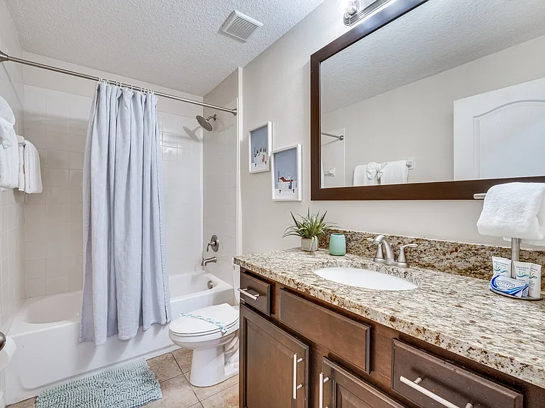 8131 Roseville Blvd — Photo 10