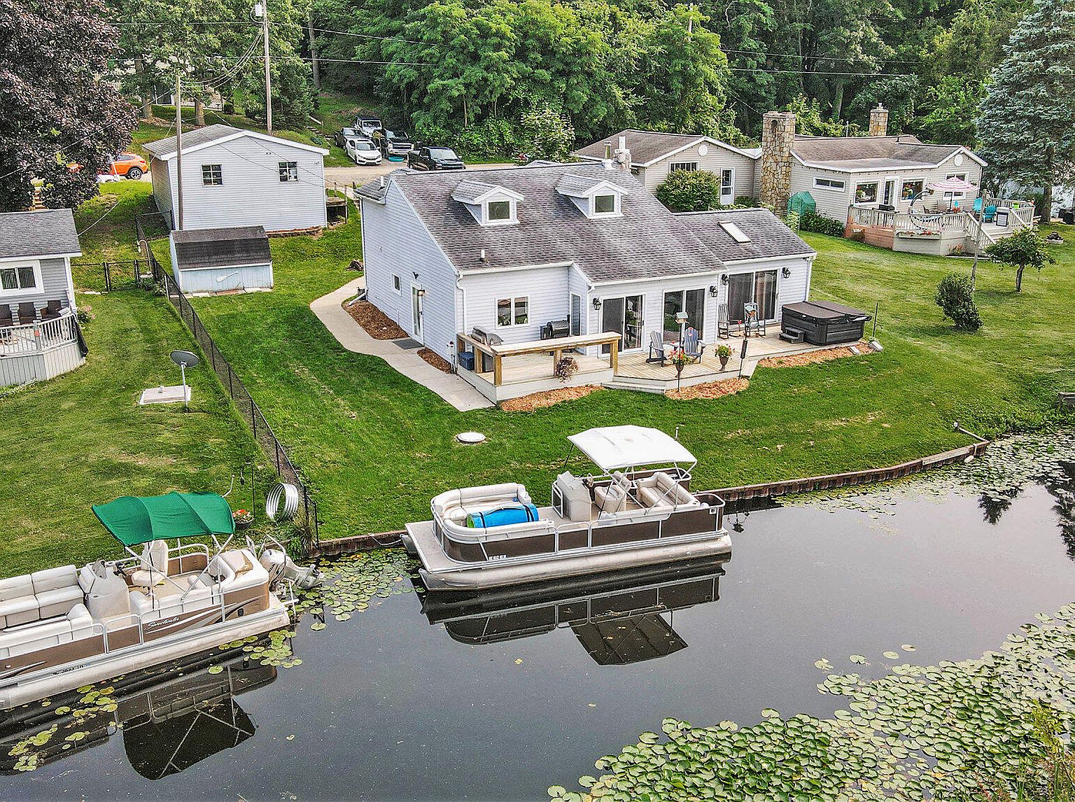 7657 Lakeview Ave, Jackson, MI 49201 Zillow