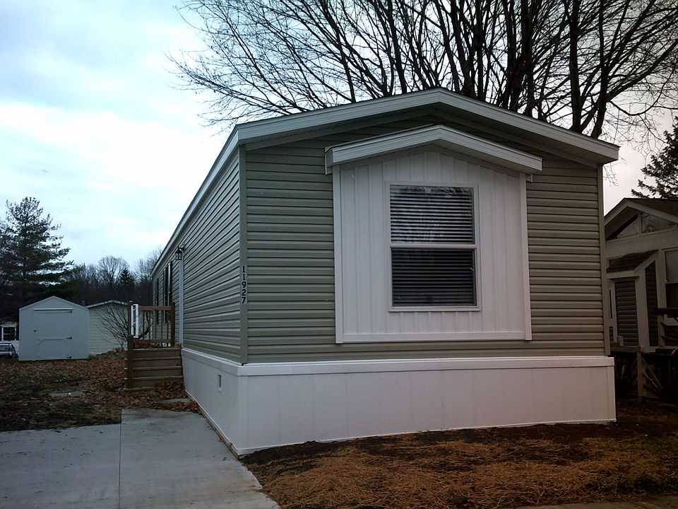 2nd image of 71400 Van Dyke Rd #28