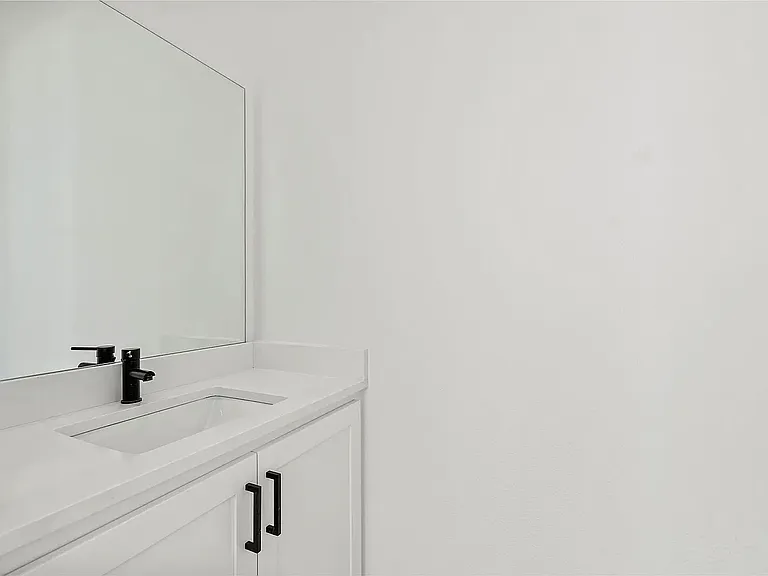 2120 Lovedale Ave #101 — Photo 15