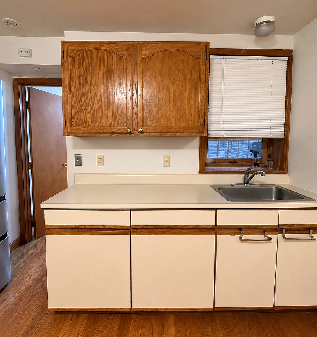 1 bed, 700 sqft, $2,700 — Photo 2