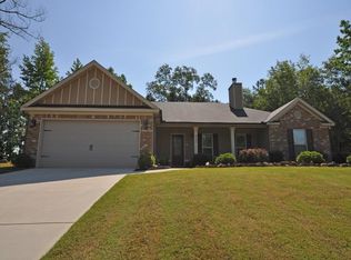 822 Rouse Cir, Hoschton, GA 30548