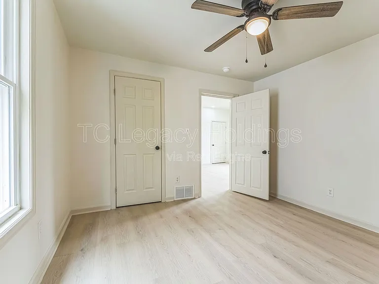 421 Walnut Ave — Photo 25