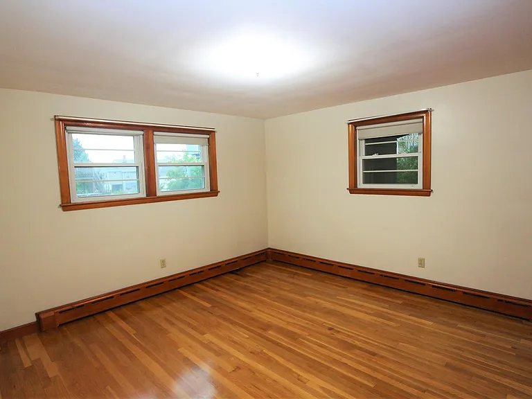 52 Westminster Ave #1 — Photo 11