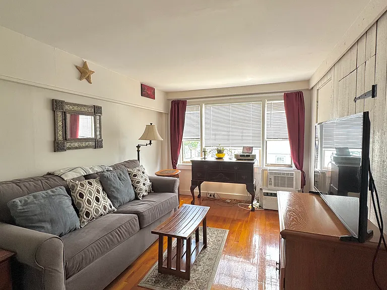1 Washington St #1 — Photo 2
