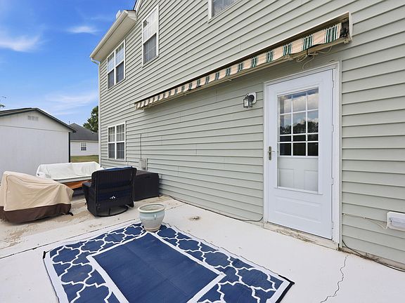 5th image of 2057 Hidden Pond Dr