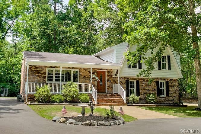 1st image of 608 Candlewood Ln