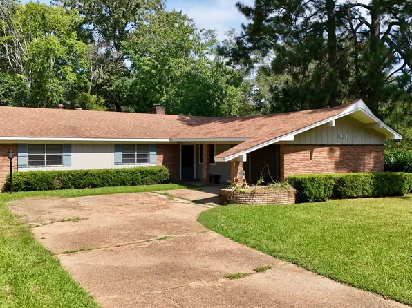 1012 Briarwood Dr, Clinton, MS 39056