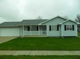546 16th St SW, Le Mars, IA 51031