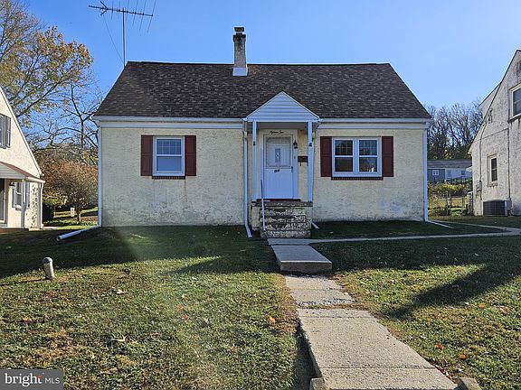 2nd image of 1510 Walnut St