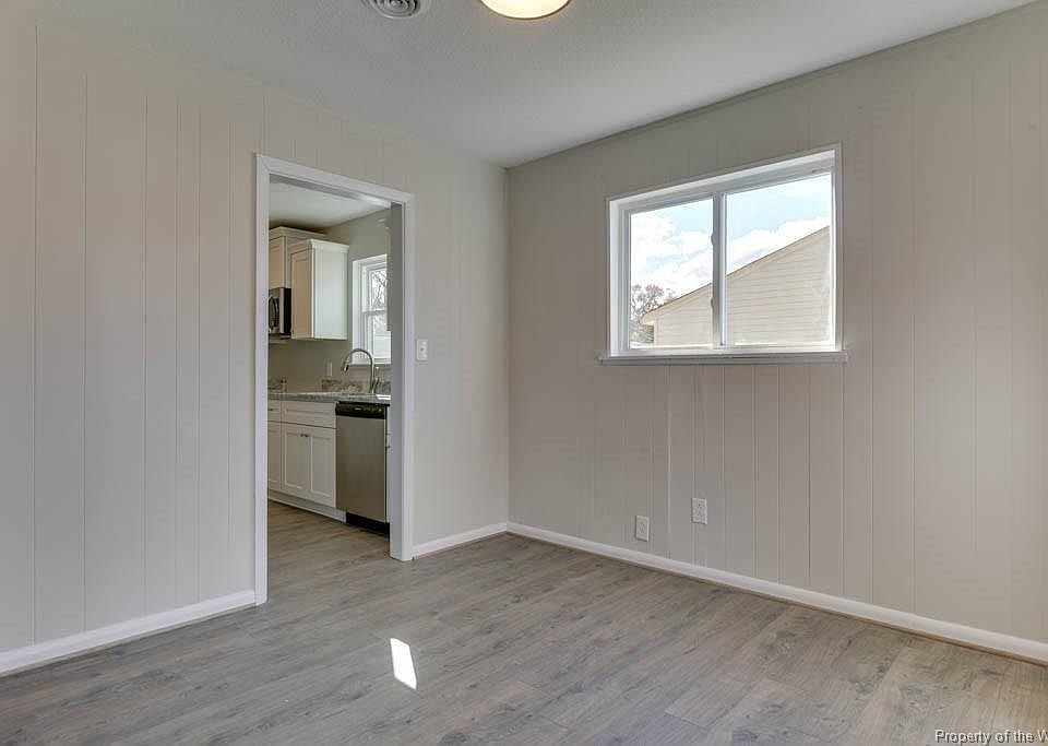 1st image of 10717 River Falls Way