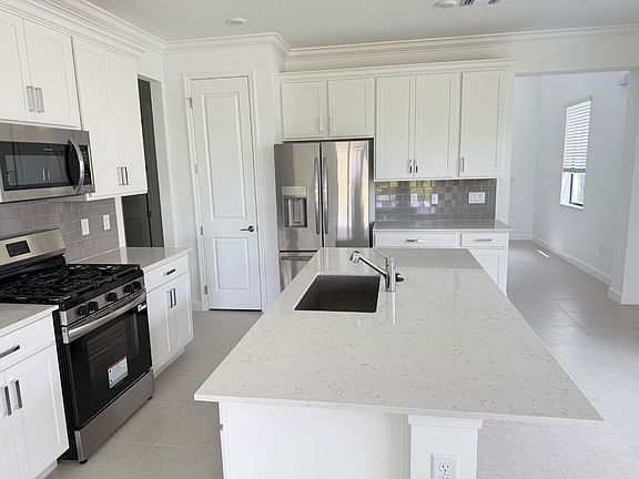 4th image of 10676 NW Wilgrove Ln