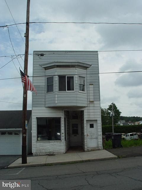 1st image of 29 N Lehigh Ave