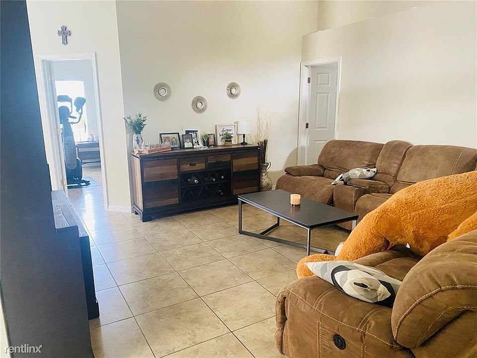 1st image of 2703 Willow Glen Cir