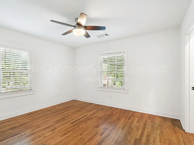 402 S Columbia Dr #B — Photo 8