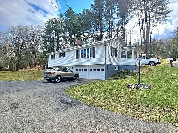 3rd image of 2178 Woodside Dr