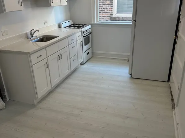 6102 W Cermak Rd #8, Cicero, IL 60804