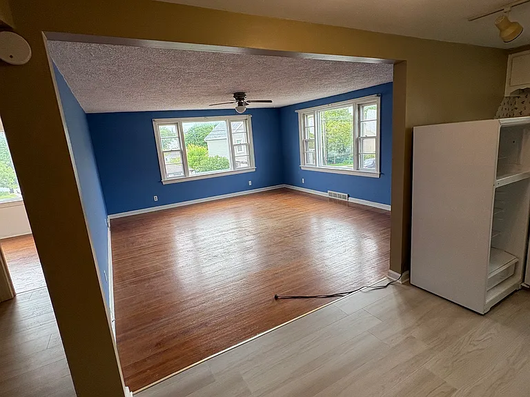 5295 Broadway St #1 — Photo 6