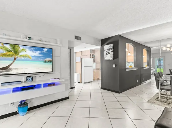 6370 Chasewood Drive #A, Jupiter, FL 33458