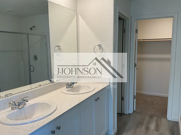 2456 Enantio St — Photo 7