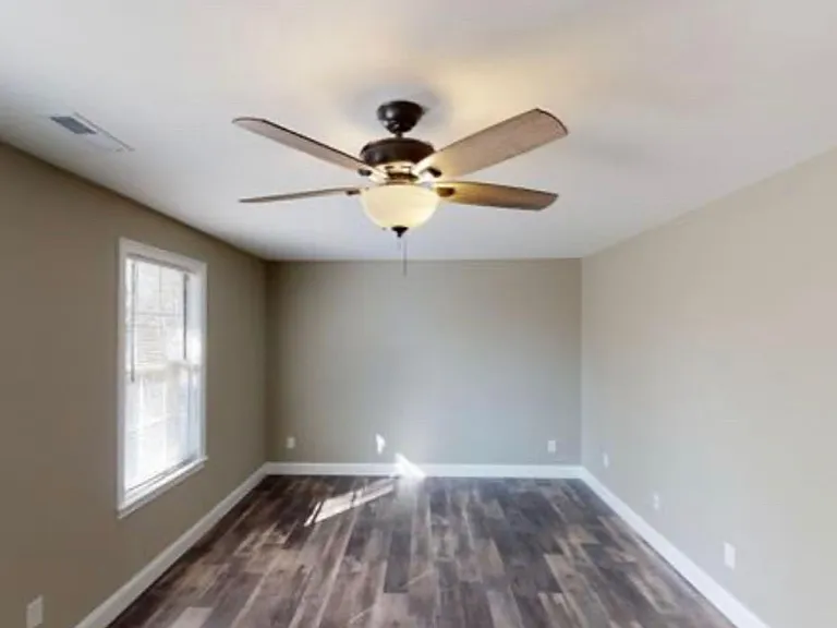 750 E Fishers Creek Rd — Photo 9