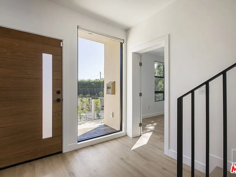2651 1/2 Vineyard Ave #2651 — Photo 7