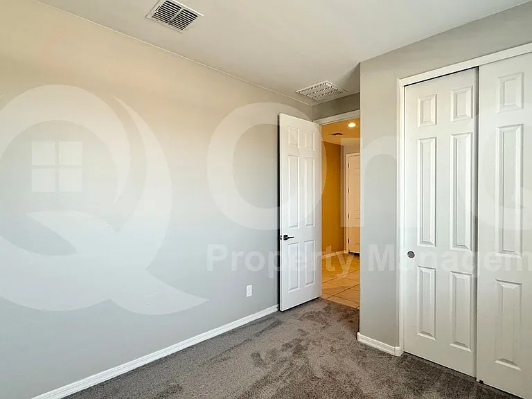 15711 W Monroe St — Photo 8