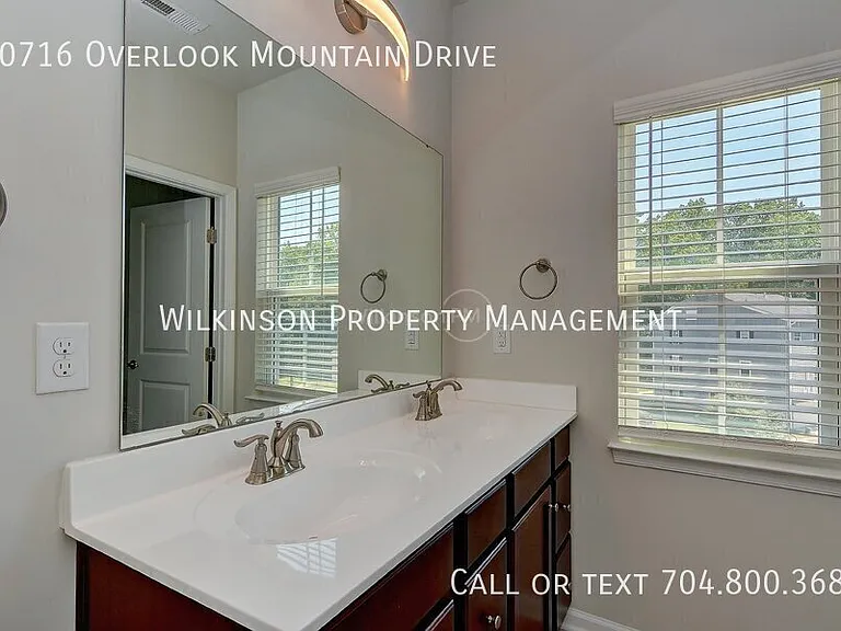10716 Overlook Mountain Dr — Photo 23