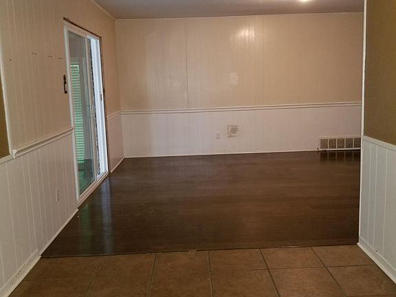 4th image of 413 Pecan Dr