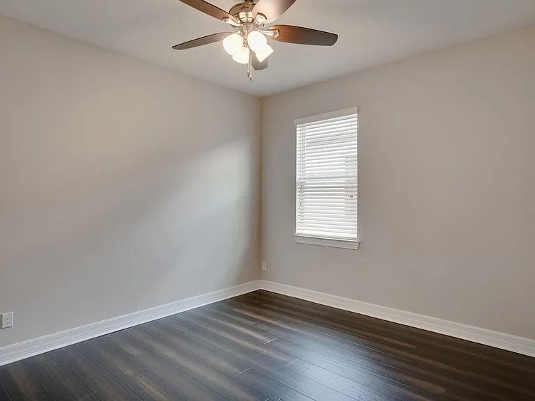 2751 Mead Ave — Photo 23