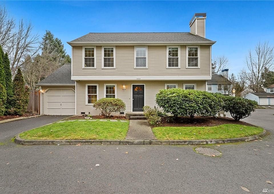 1st image of 10226 NE 129th Ln