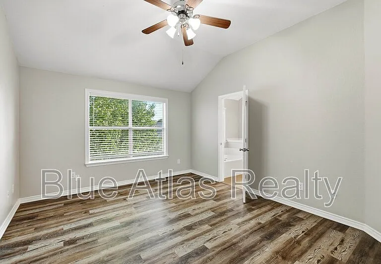 601 Steerman Ct — Photo 9