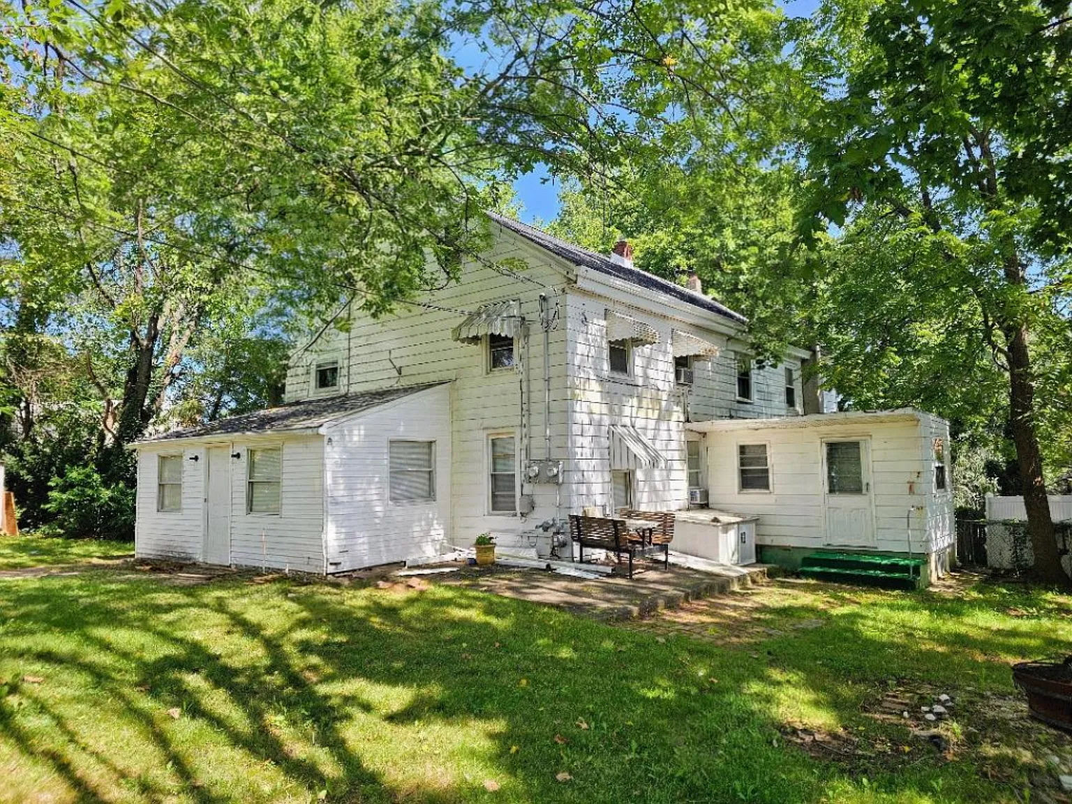 5 bed, 1731 sqft, $3,300 — Photo 1