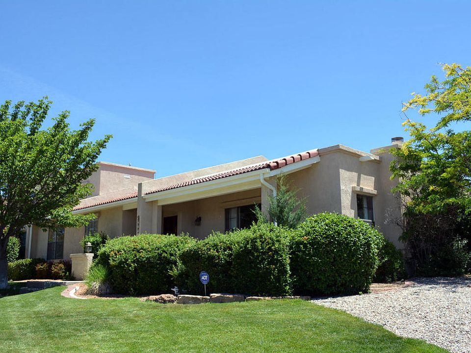 1st image of 5000 Calle De Tierra NE