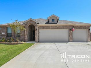 432 Skipper Ln, Azle, TX 76020