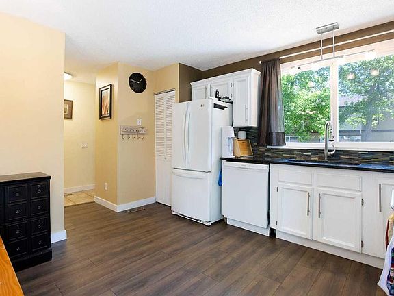 5th image of 630 E Sabrina Rd SW #81