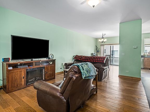 4th image of 1548 Grand Dr Unit 4
