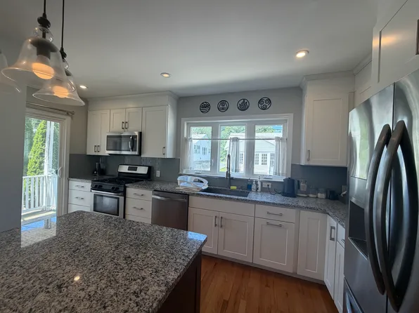 416 Baker St #1C, West Roxbury, MA 02132