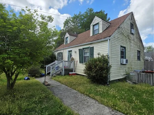 9 Maurice Ave, Portsmouth, VA 23701