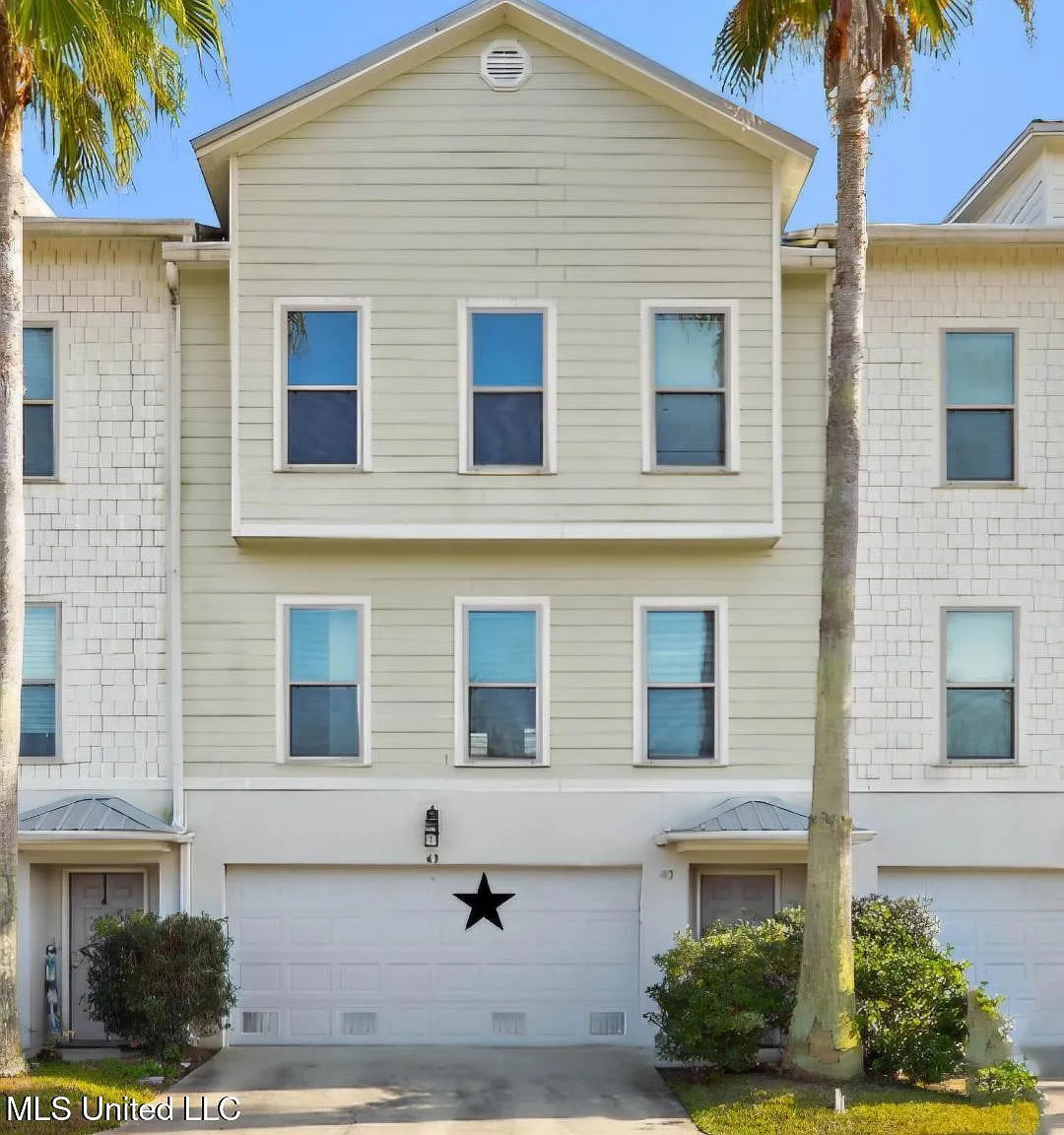 2 bed, 2.5 bath, 1300 sqft, $1,850 — Photo 2