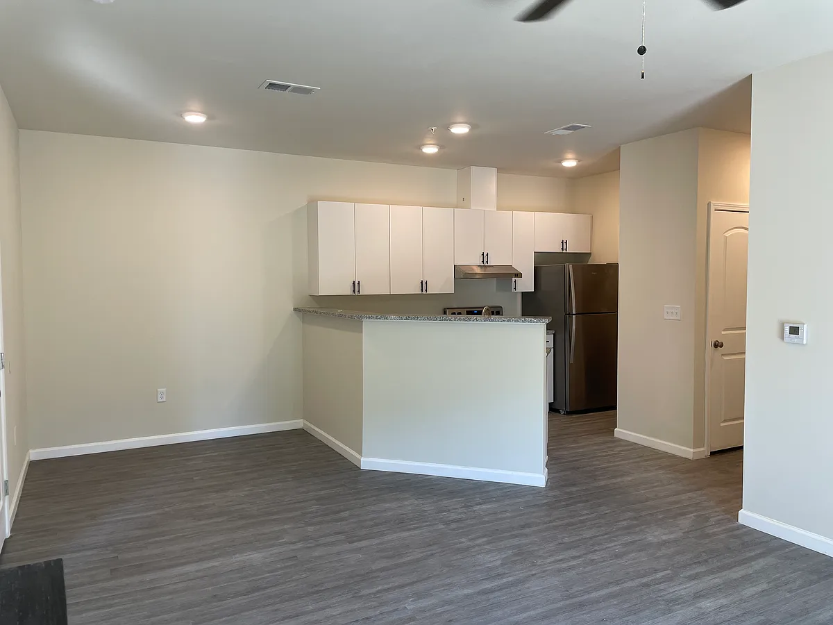 Building Photo - 216 Harmony Meadows Ct #216