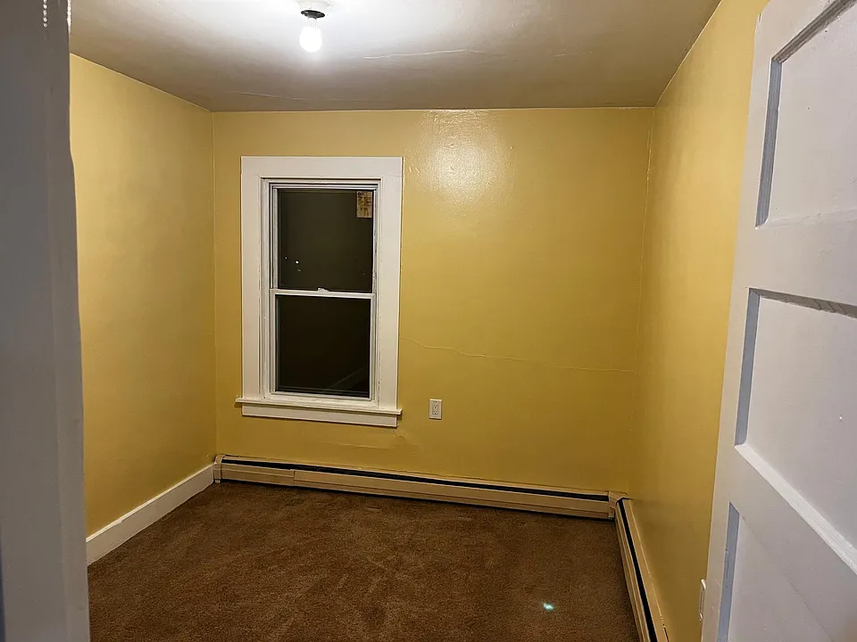 2nd bedroom.