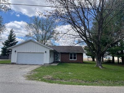718 S Iowa St, Ashmore, IL, 61912