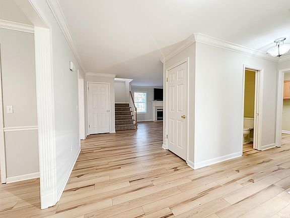 4th image of 2928 Brink Dr