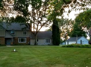 22555 W Main St, Armada, MI 48005